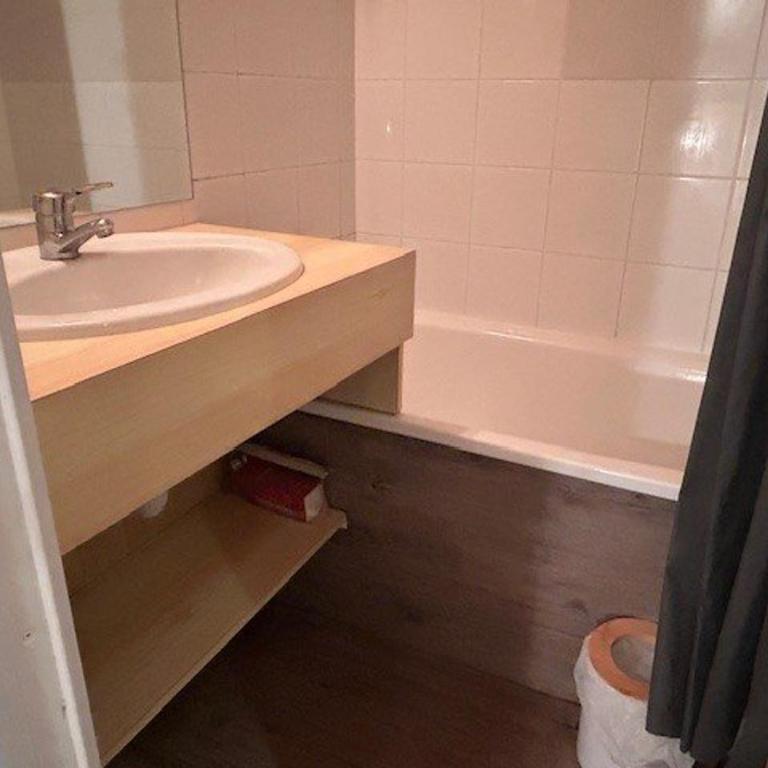 Studio cabine 5 pers à Risoul, pied des pistes et proche navette - FR-1-330-582 - Apartment - 11