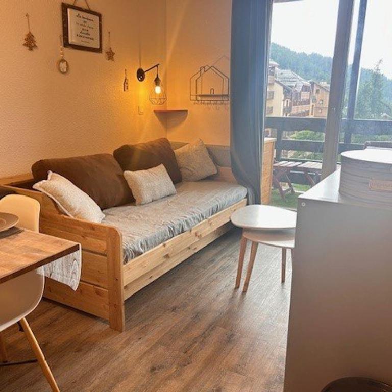 Studio cabine 5 pers à Risoul, pied des pistes et proche navette - FR-1-330-582 - Apartment - 13