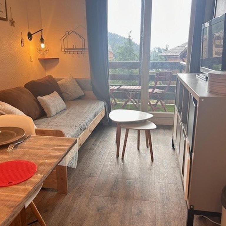 Studio cabine 5 pers à Risoul, pied des pistes et proche navette - FR-1-330-582 - Apartment - 17