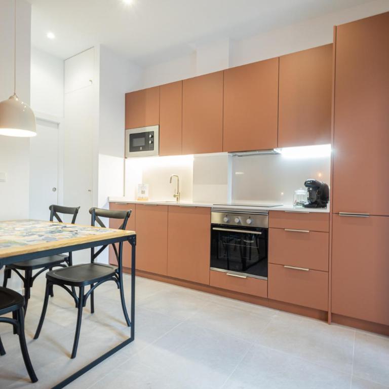 FLORIT FLATS - The Ceramic Apartments - Free Bikes - 4 Guest - PREMIUM LOCATION - One-bedroom Loft Apartment - 11