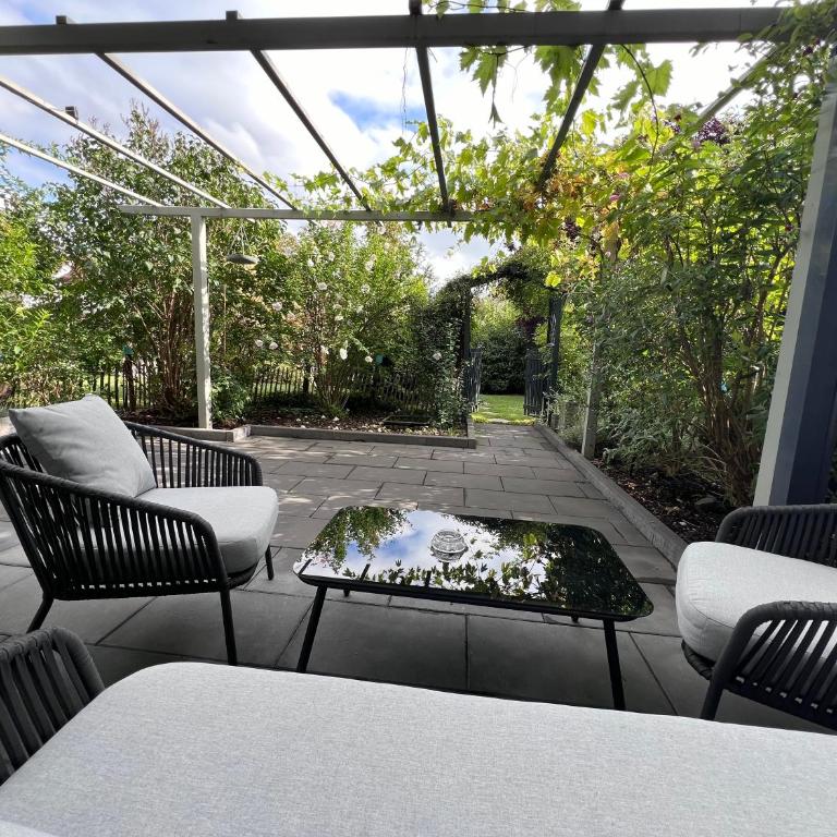 MOREHOME Sonnenterrasse & Heimkino Switch 2 - Apartment mit 2 Schlafzimmern - 14