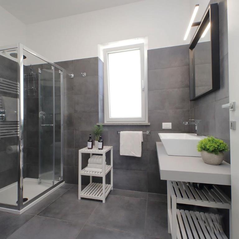 Parcheggio privato - Free Wifi e Self Check-in - Appartamento con 1 Camera da Letto - 16