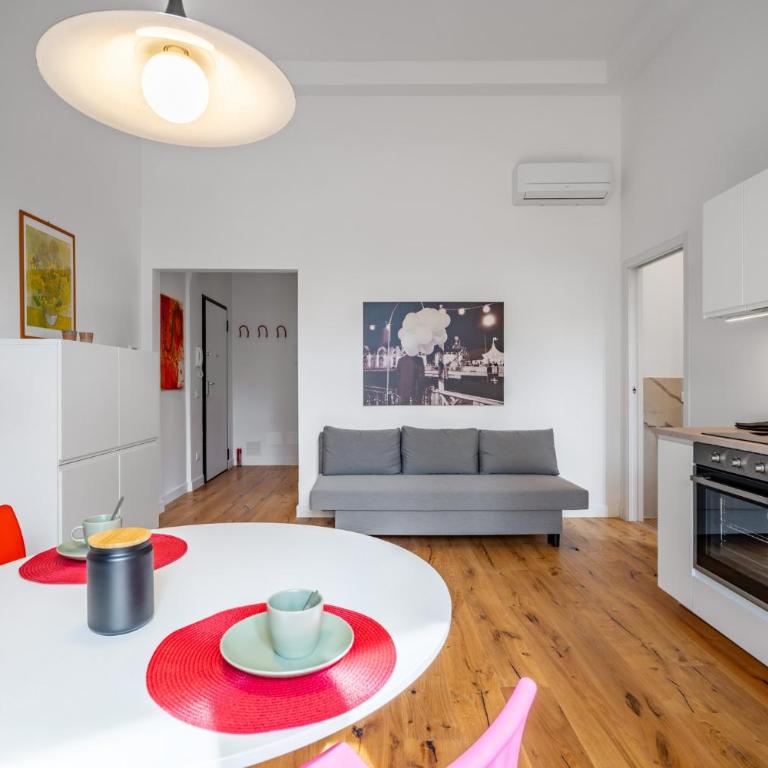 GuestHost - Casa di Ebe - Campo di Marte Flat with Balcony - Appartamento con 1 Camera da Letto - 1