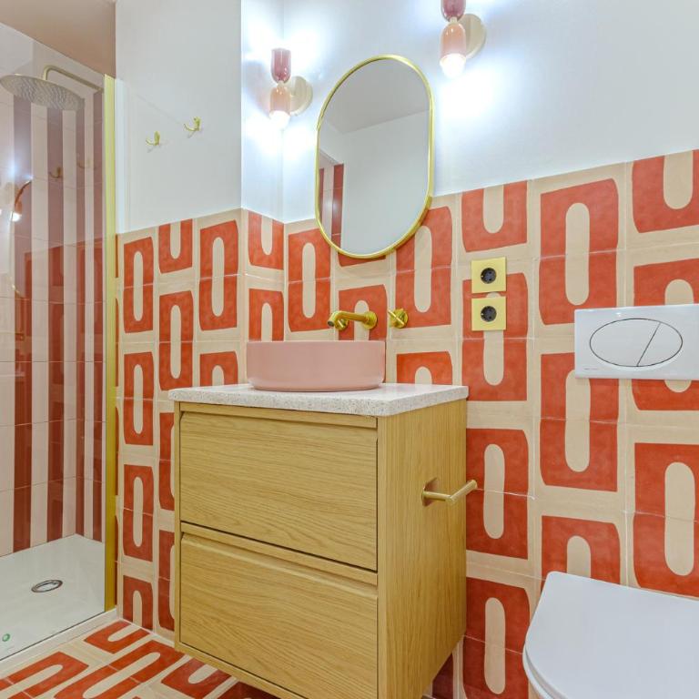 Apartment with exceptional charm in historic center of Alicante - Two-Bedroom Apartment - 9