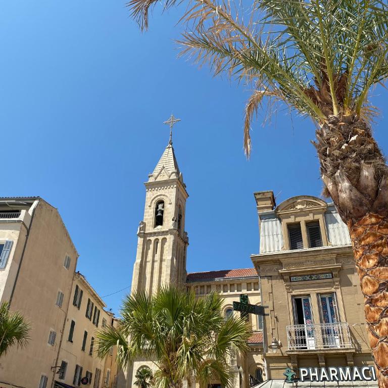 l'appart de la mer Sanary, confort absolu, tout à pied, port, plage, clim et garage privé - Apartamento de 1 dormitorio - 32