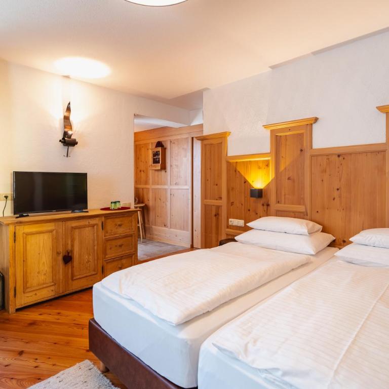 Schindler "Bed & Food Experience" - Deluxe Doppelzimmer mit Zustellbett - 6