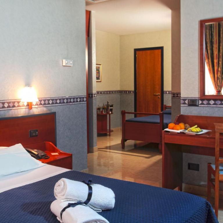 Hotel Kroma - Camera Tripla - 3