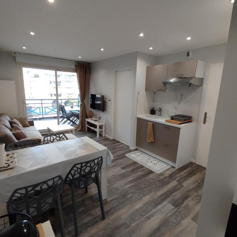 Port Fréjus, Terrasse, wifi, clim, plage à 5' - Apartamento de 1 dormitorio - 4
