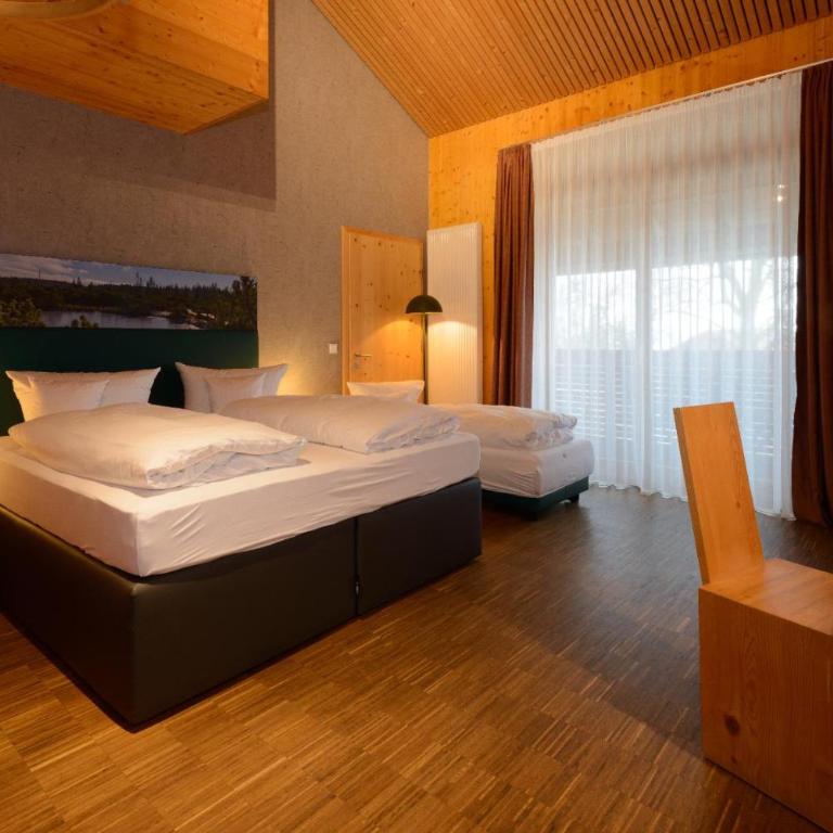 GutsAlm Harlachberg - Double Room with Balcony - 1