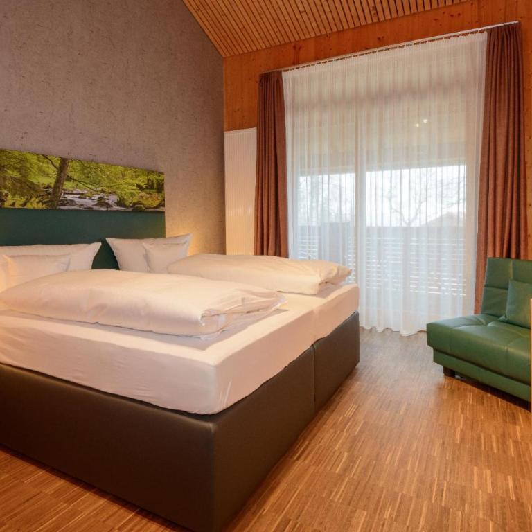 GutsAlm Harlachberg - Double Room with Balcony - 2