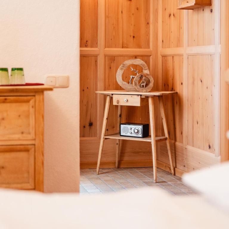 Schindler "Bed & Food Experience" - Deluxe Doppelzimmer mit Zustellbett - 3