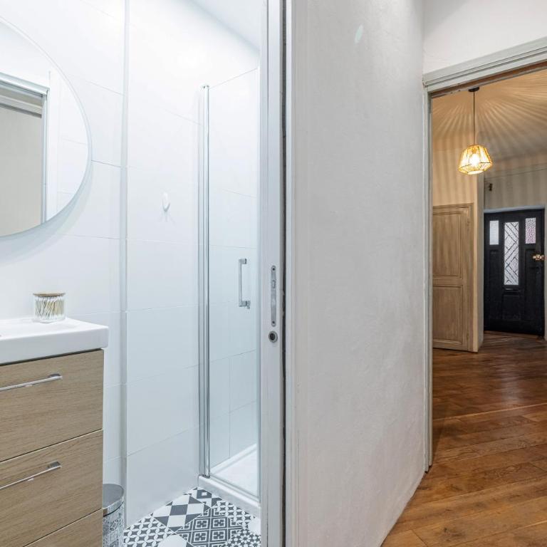Le Bougainvillier - climatisation - Vieille Ville - authenticité - Appartement avec Douche - 21