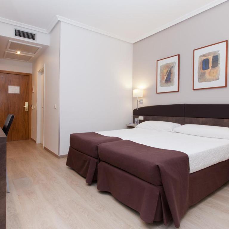 Hotel Villamadrid - Double Room - 3