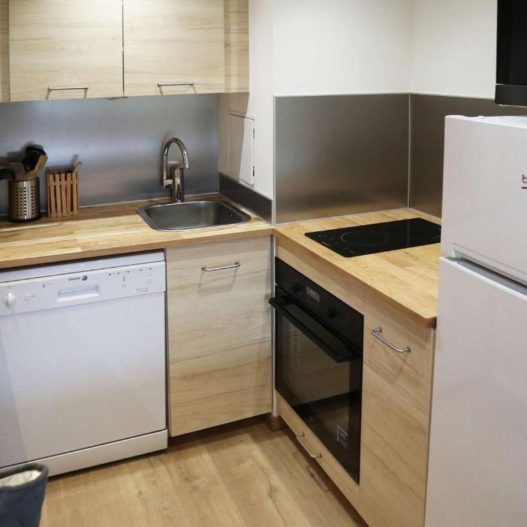 Appartement ski-in/ski-out 6 pers, balcon, proche jardin d'enfants - FR-1-322-204 - Apartment (6 Erwachsene) - 10