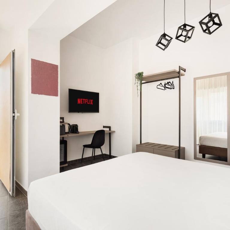 Adelante Rooms San Giovanni - Camera Matrimoniale Deluxe con Balcone - 8