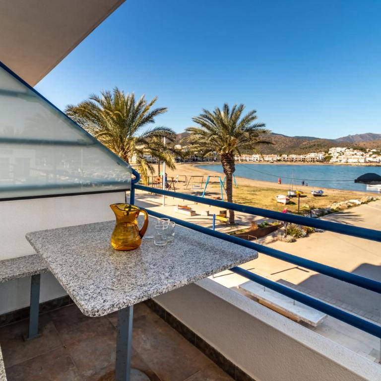 Port de Llançà 34 - Apartamento con vistas playa - Apartamento de 3 dormitorios - 2