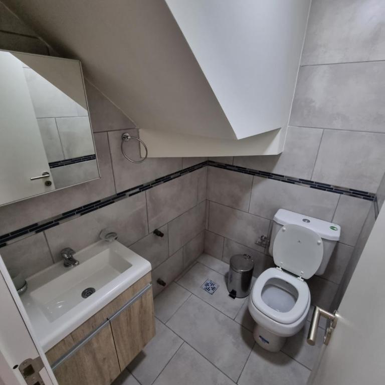 Depto triplex frente el lago - Apartamento de 2 dormitorios - 7