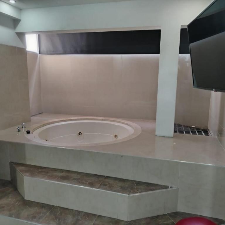 Hotel Country Medellin - Deluxe Double Room with Bath - 1