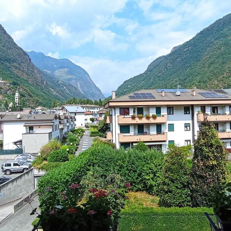 Tirano Express Comfort 2P Appartamento spazioso con vista montagne, ideale per famiglie e gruppi - Appartement avec Vue et Balcon - 12