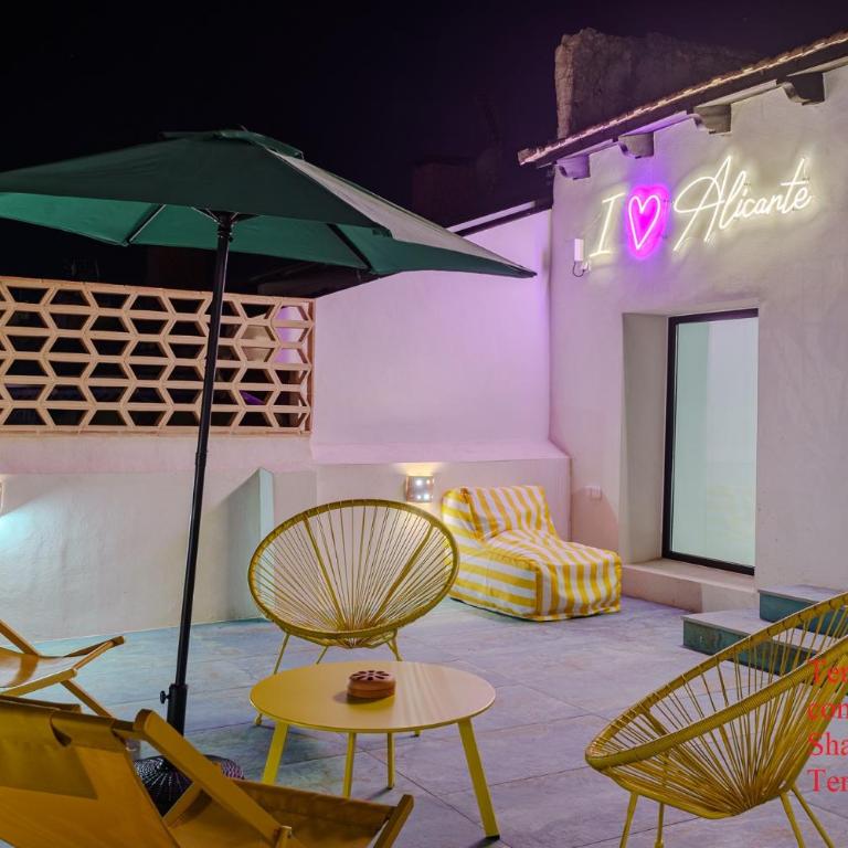 Apartment with exceptional charm in historic center of Alicante - Two-Bedroom Apartment - 48