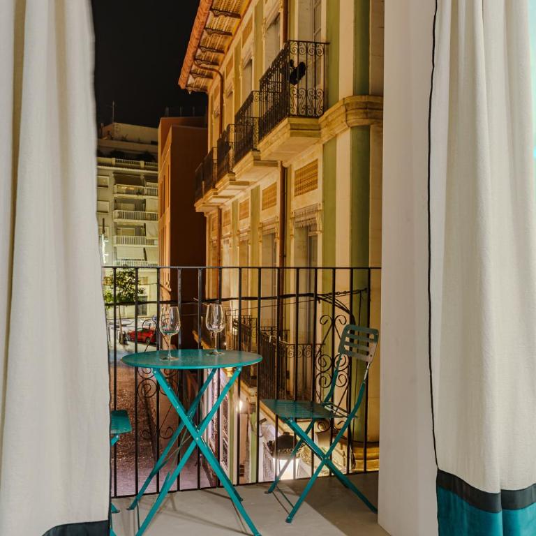 Spacious and luxurious mezzanine apartment in historic center - Three-Bedroom Apartment - 17