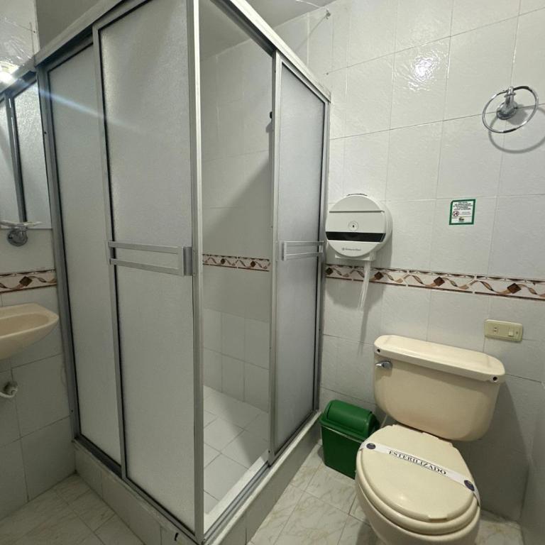 Hotel El Bosque - Family Room - 9