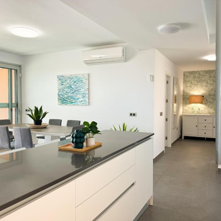 Paradise Island by CanaryScape - Three-Bedroom Villa - 23