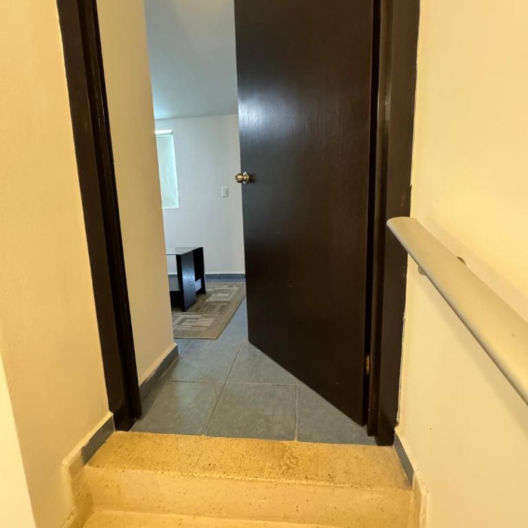 Lujo y seguridad en quinta avenida - Apartamento - 50