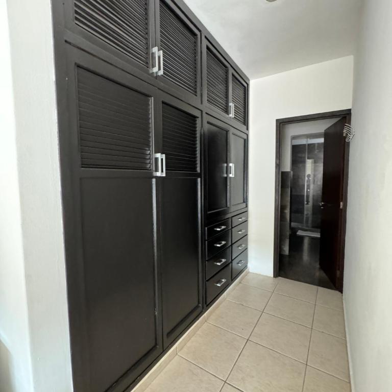 Lujo y seguridad en quinta avenida - Apartamento - 46
