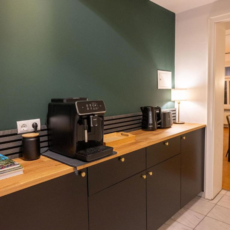 Munich Large Apartment 110 qm, 3 Bedrooms and very Central 1-12 Guests - Three-Bedroom Apartment - 8