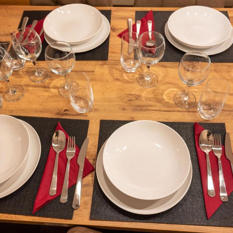 Munich Large Apartment 110 qm, 3 Bedrooms and very Central 1-12 Guests - Three-Bedroom Apartment - 6