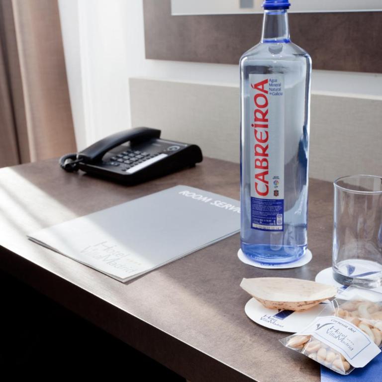 Hotel Villamadrid - Double Room with extra bed (2 adults + 1 child under 12) - 4