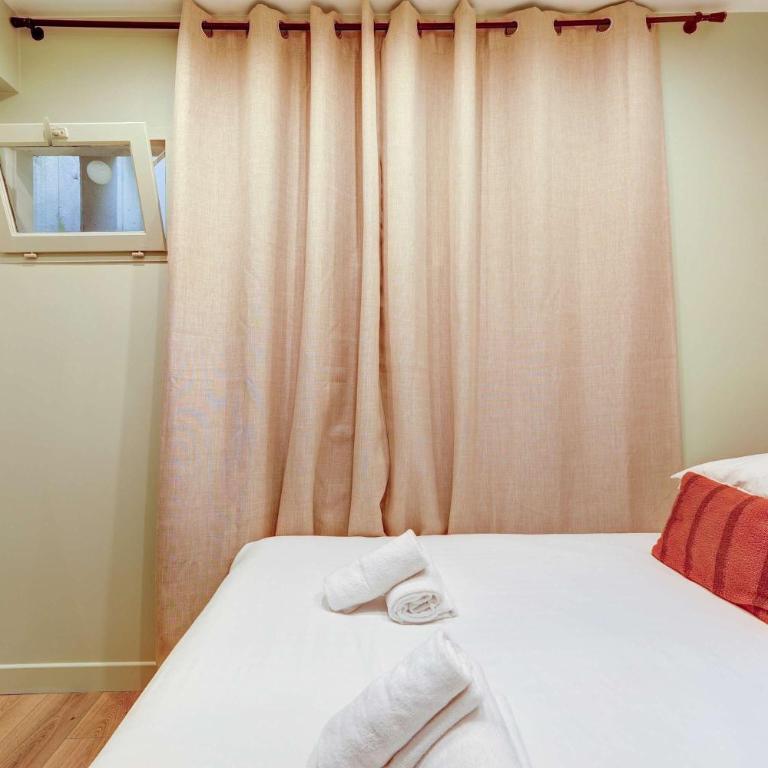 Place de la Nation Cozy 2BD Duplex - Appartement - 17