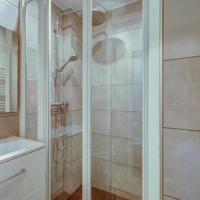 Place de la Nation Cozy 2BD Duplex - Appartement - 20