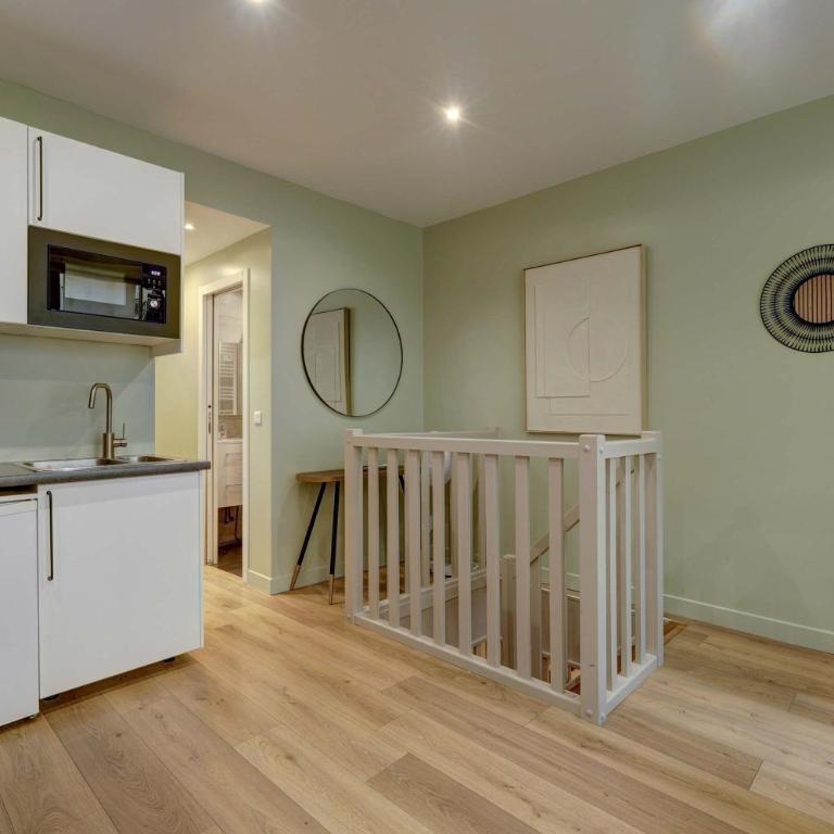 Place de la Nation Cozy 2BD Duplex - Appartement - 15
