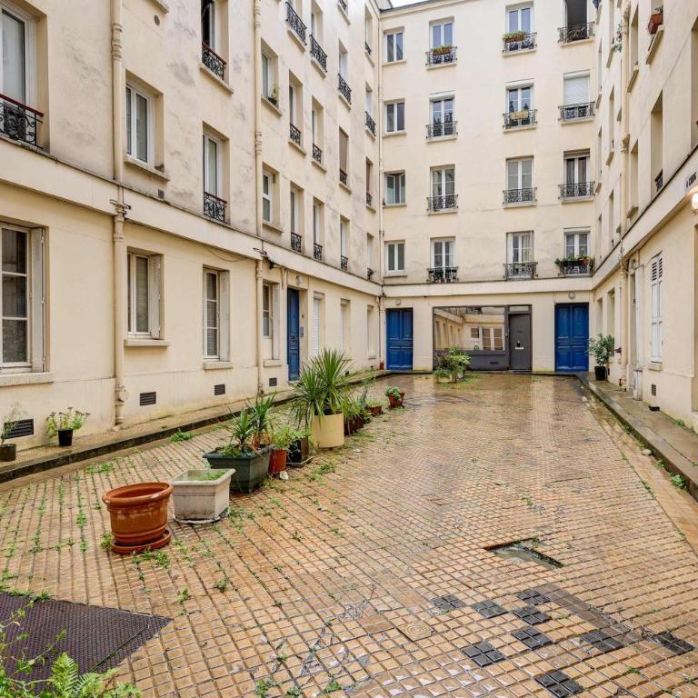 Place de la Nation Cozy 2BD Duplex - Appartement - 22