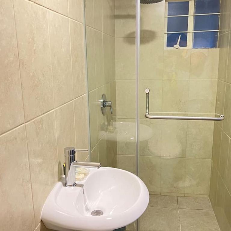 Departamento con Terraza en el Corazón Guadalajara - Apartamento de 3 dormitorios - 8
