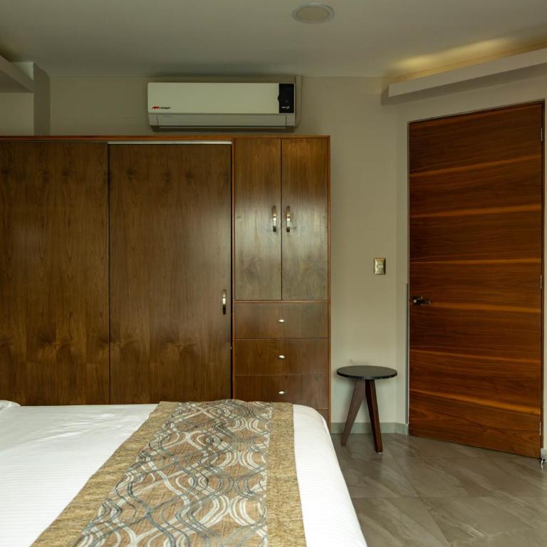 JTowers - Executive Suite - 2