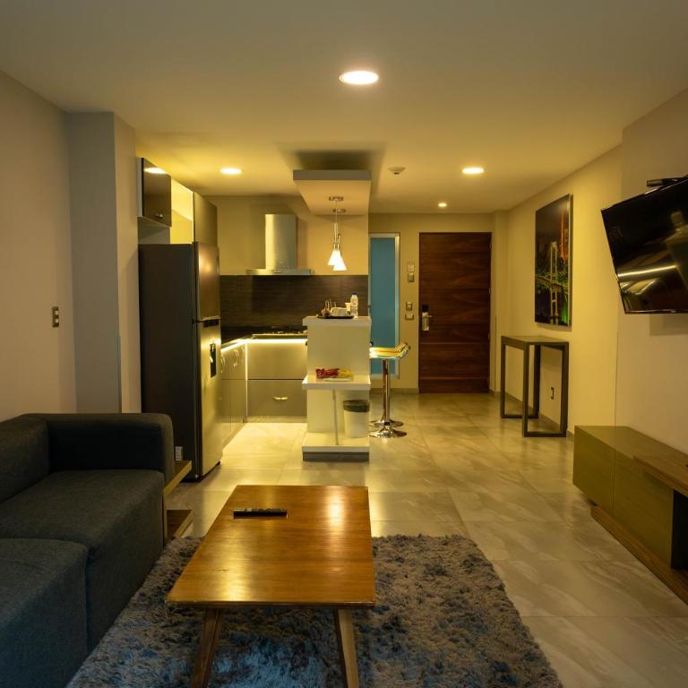 JTowers - Suite with Balcony - 4