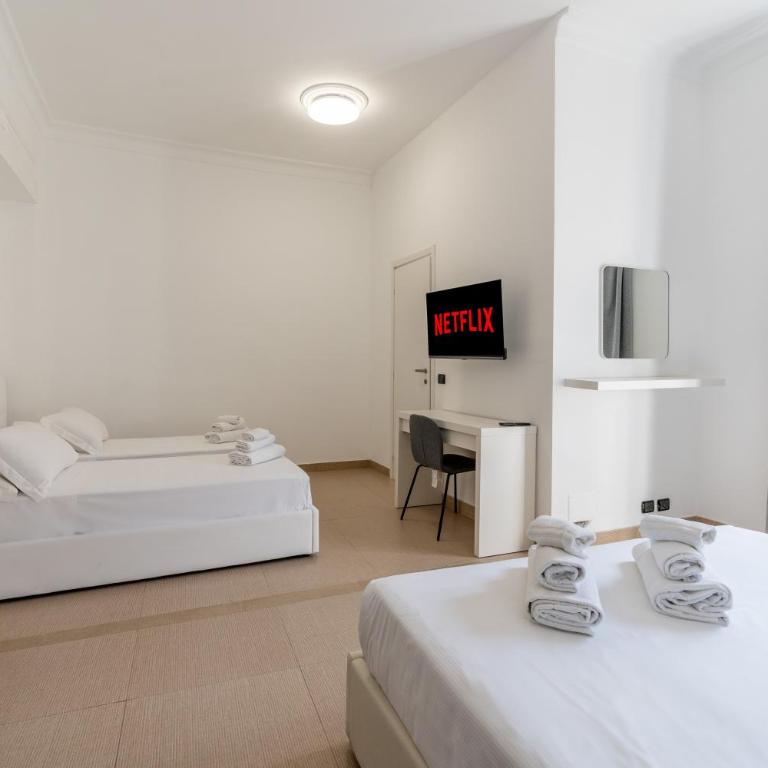 San Giovanni Boutique Suites - Camera Quadrupla con Balcone - 5