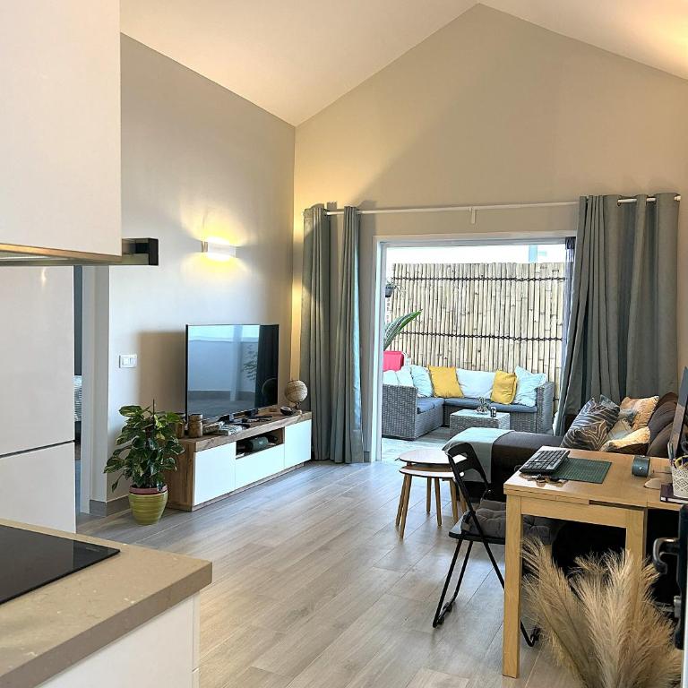 Viuter Noa Dream Maspalomas Beach - Three-Bedroom Villa - 12