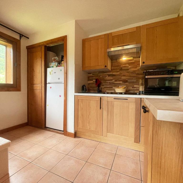 Appartement calme à Samoëns avec piscine et WiFi - FR-1-624-101 - Apartment - 4
