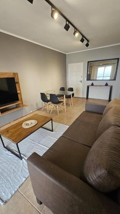 Departamento con la mejor vista al Rio Paraná - Apartamento de 2 dormitorios - 28