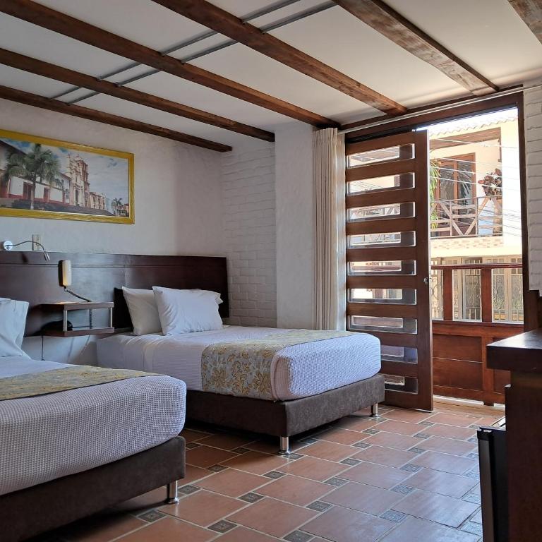 La Floresta de Cite Hotel - Triple Room with Balcony - 14
