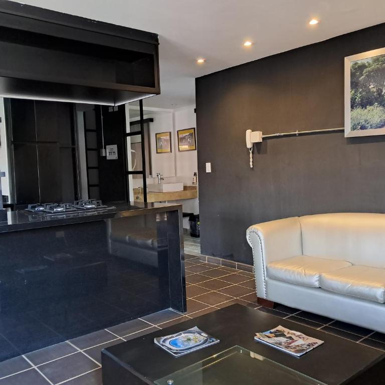 La Floresta de Cite Hotel - Apartment with Balcony - 11