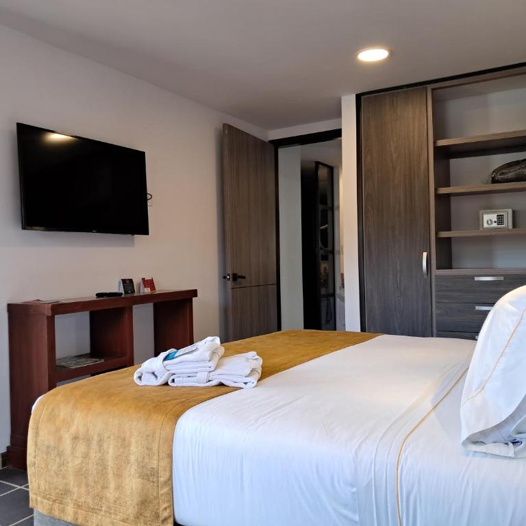 La Floresta de Cite Hotel - Apartment with Balcony - 12