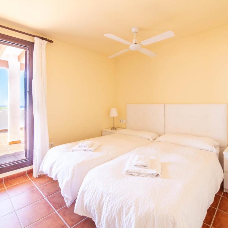 Villas Playa - Quadruple Room with Sea View - 8