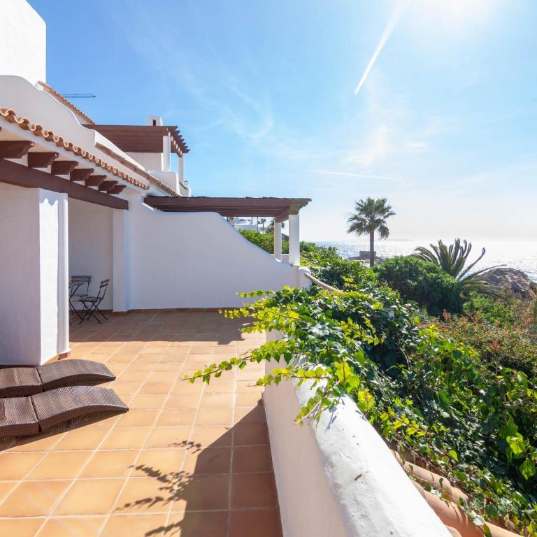 Villas Playa - Quadruple Room with Sea View - 7