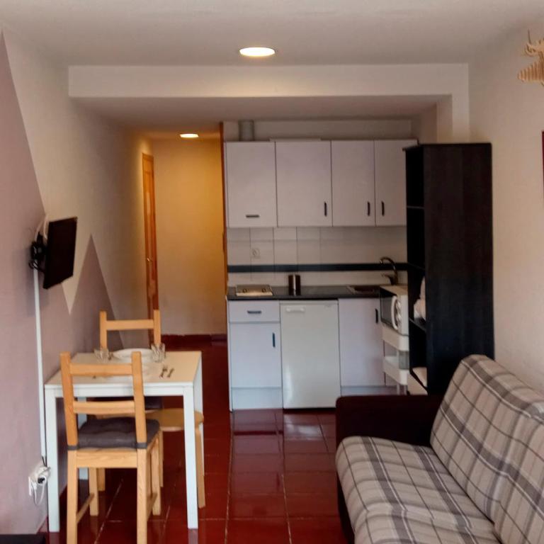 Apartamentos Las Tuyas 3000 - Estudio Familiar - 5