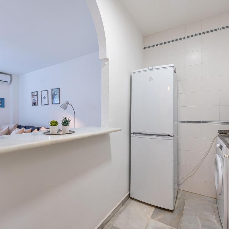 Carihuela Torremolinos with Pool and free Parking 5 m Beach - Apartamento de 1 dormitorio - 21